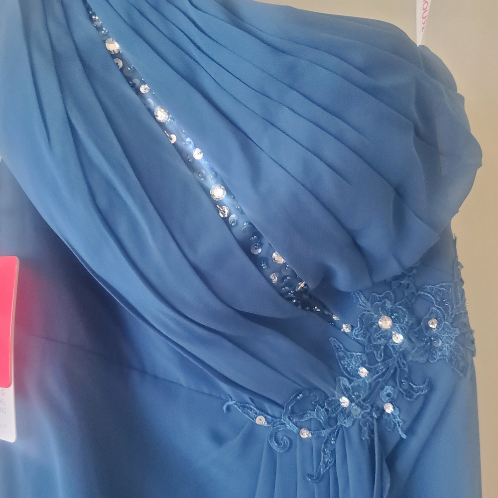 NWT JJ's House! - Ink Blue, Sequin - Gown - Size 12 - Picture 2 of 6